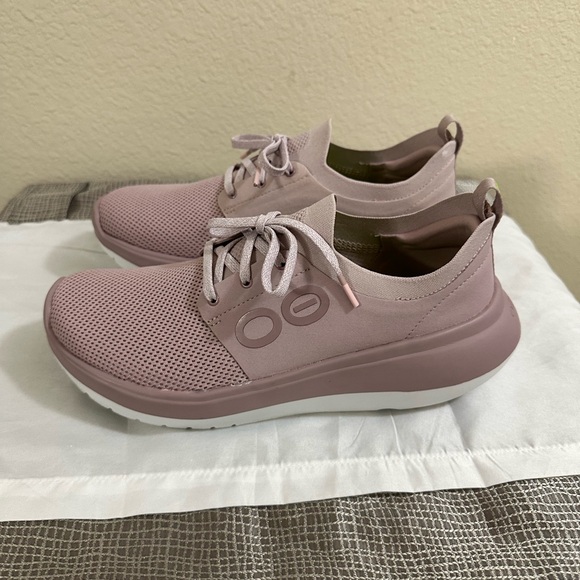 Oofos sneaker size 10 - Picture 4 of 13